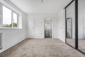 Bedroom- click for photo gallery
